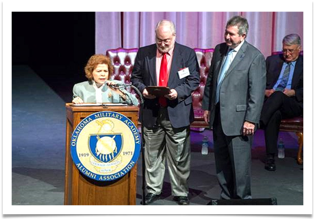 Raqui thanks the OMA Alumni Association for the honor bestowed on her husband, 